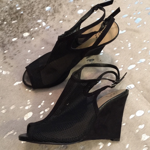 Scene Weaver Shoes - Mesh Strappy Wedges
